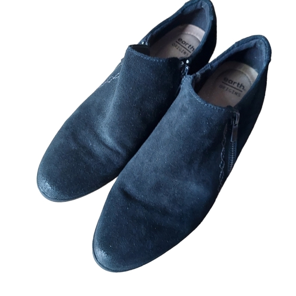 8.5 Earth Origins‎ black suede ankle booties